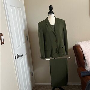 Josephine Chaus Forest Green Apparel